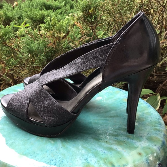 FioniTMnight (7) WOMEN’S Black Strapped Glitter Cage Shoes, Pre-owned. - Picture 1 of 11